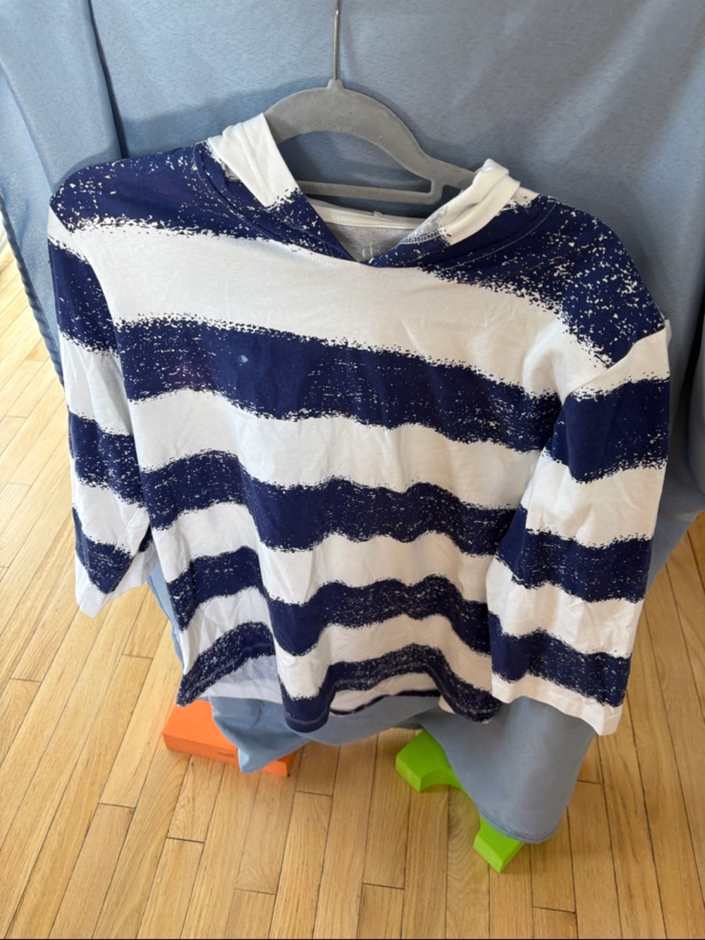 Striped Hooded Pullover Sweatshirt in Navy and White